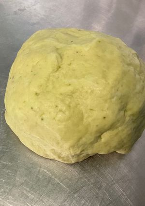 Une photo de Pâte brisée à la farine de blé, miel et pistache