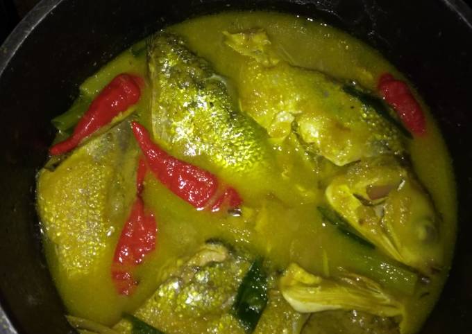 Langkah Mudah untuk mengolah Ikan bandeng bumbu kuning yang Bikin Ngiler