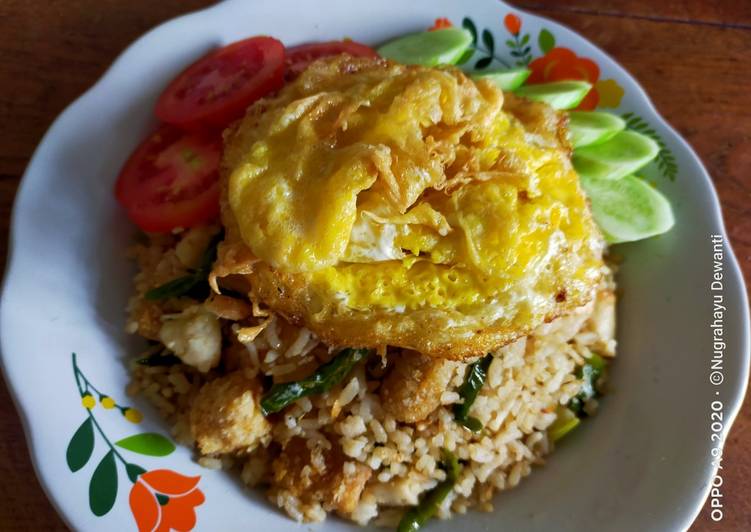 {Cara Memasak Nasi Goreng Cabe Ijo Iris yang Renyah