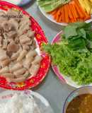 Bánh tráng cuốn mắm nêm