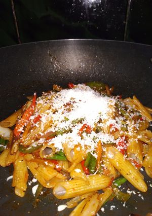 A picture of Cheese penne pasta.