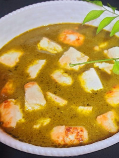 पालक पनीर (palak paneer recipe in Hindi रेसिपी मुख्य फोटो