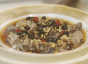 港式小點∣電鍋料理 豆豉蒸排骨 拌飯超讚 的食譜成品照片