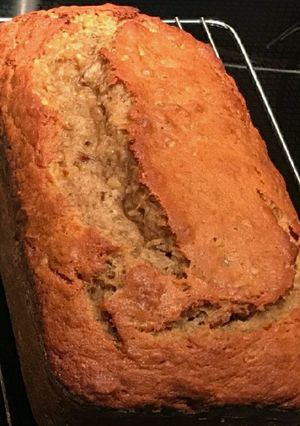A picture of Starbuck's style banana bread.