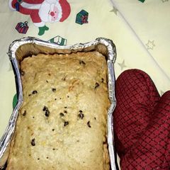 A picture of Christmas One Bowl Chocolate Chip Banana Bread #ChristmasBaking.