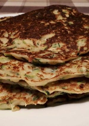 Cukkinis sós palacsinta - gluténmentes recept fotója