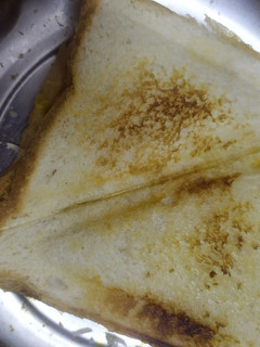 ચીઝ સેન્ડવીચ (Cheese Sandwich Recipe In Gujarati) રેસીપી મુખ્ય ફોટો