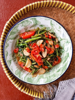 Foto resep Tumis Kangkung Sambal Embe