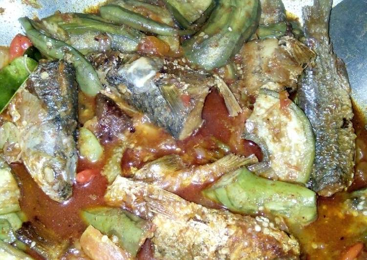 Bagaimana memasak Sambalado ikan blanak+terong yang Lezat