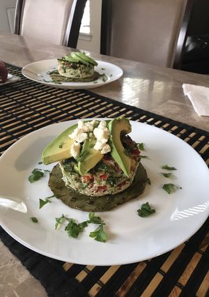 Una foto de Muffin de huevo y vegetales