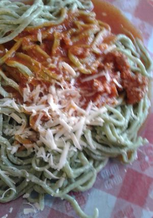 Una foto de Fideos verdes caseros