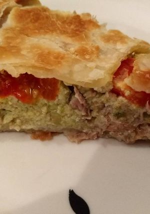 Una foto de Tarta de chauchas, atún y tomates
