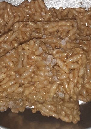 A picture of Mamra chikki.