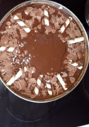 Vanília krémmel töltött piskóta, csokiöntettel recept fotója