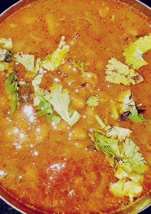 A picture of Sabut Moong daal sabzi.