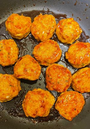 A picture of Tsukune (japanese chicken meatballs).