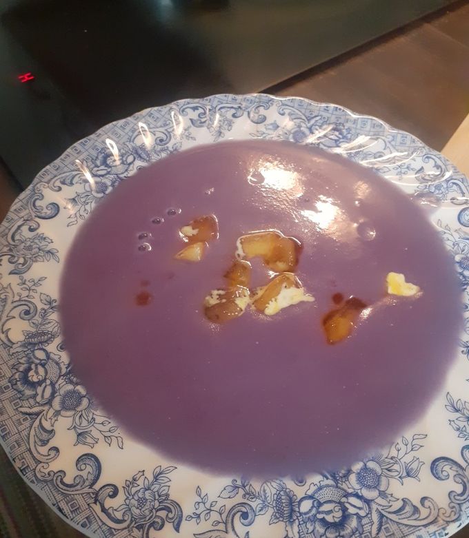 Foto principal de Crema de lombarda en olla exprés