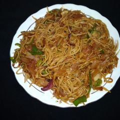 A picture of Chow mein.