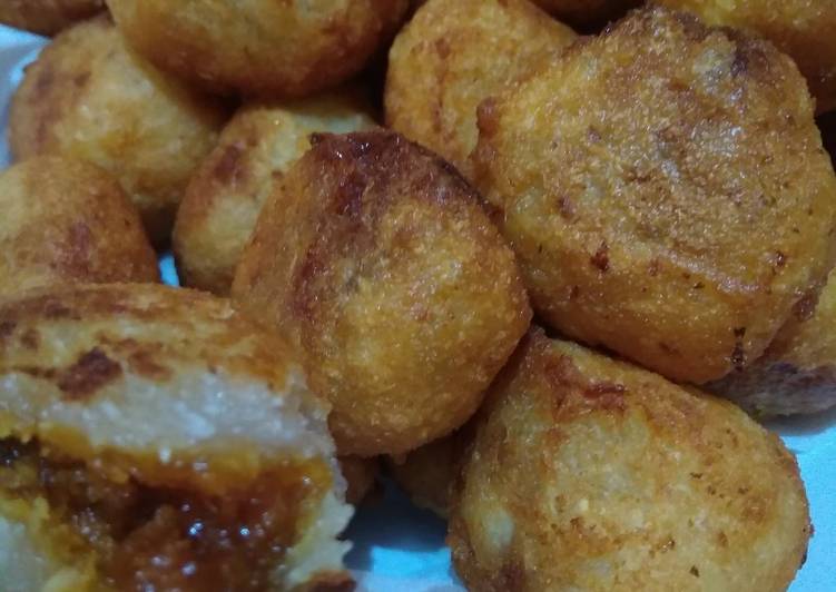 Resep Klenyem Ubi (ubi parut) yang Bisa Manjain Lidah