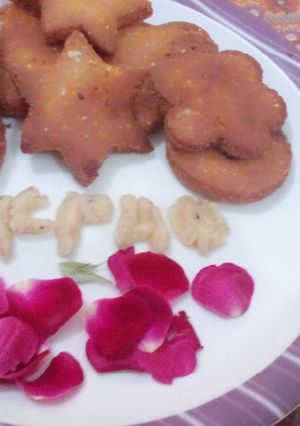 A picture of Meethi tikiyan.