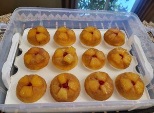 Una foto de Mini pastelitos volteados de piña