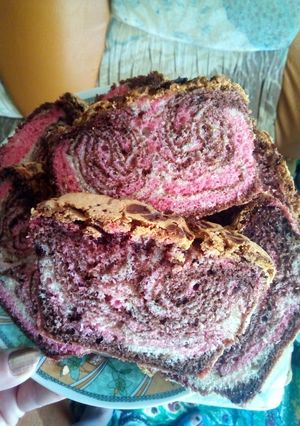 O poză a rețetei Chec în 3 culori cu aromă de mure.