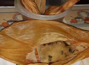 Una foto de Tamalitos de chipilin estilo guatemalteco