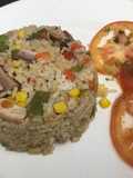 Arroz con tocino ahumado y pechuga de pollo