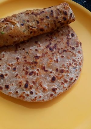 A picture of Paneer cheese paratha.