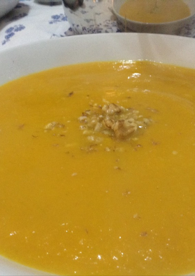 Una foto de Crema de calabaza y zanahorias sin patata