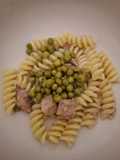 Fusilli con tonno e piselli