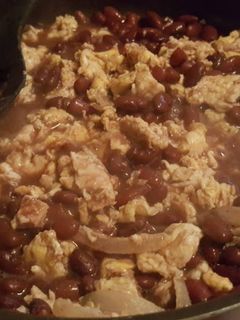 Una foto de Frijoles con huevo