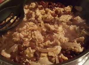 Una foto de Frijoles con huevo