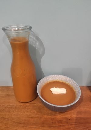 Une photo de Soupe de lentilles corail, épices et carotte