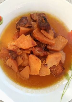 O poză a rețetei Mâncare de gutui cu carne de porc.