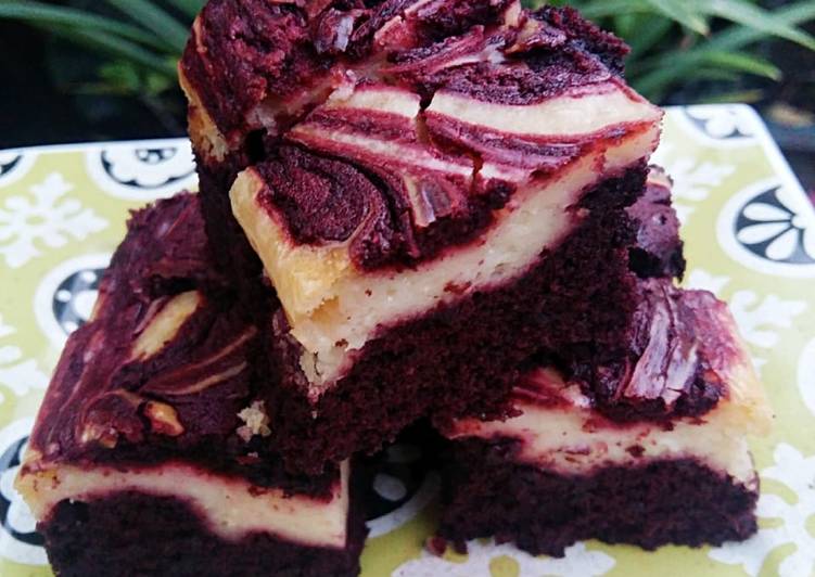Resep Red velvet cream cheese brownies yang Bisa Manjain Lidah