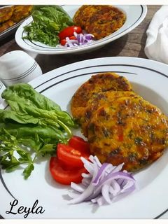 عکسی از دستور پنکیک سیب زمینی و اسفناج