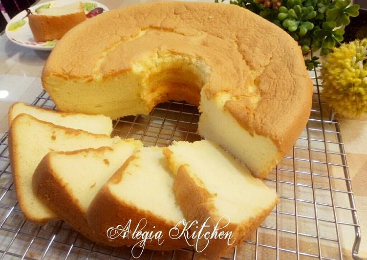 27. Durian Chiffon Cake