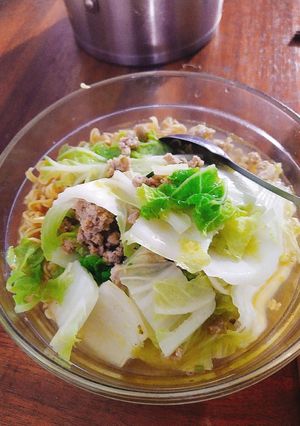 Hình của món Mì tôm nấu thịt băm, cải thảo.