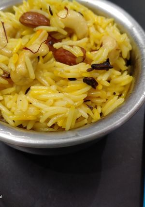 A picture of Kashmiri pulao.
