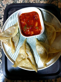 वेज मोमोज (veg momos recipe in hindi) रेसिपी मुख्य फोटो