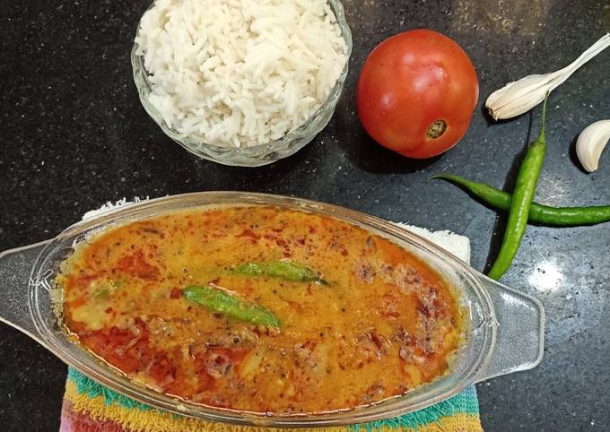 Garlic tadka dal