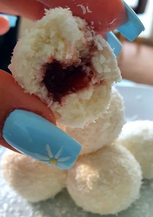 Eperkrémes raffaello recept fotója