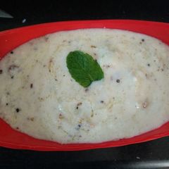 A picture of Walnut, cucumber garlic raita.
