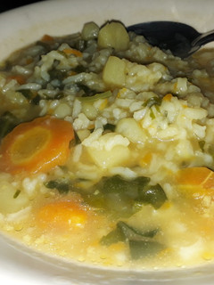 Una foto de Sopa de verduras con arroz