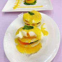 A picture of Hollandaise Sauce.
