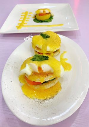 A picture of Hollandaise Sauce.