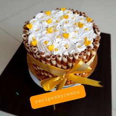 A picture of Eggless Butterscotch Cake.