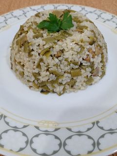صورة لوصفة فول أخضر بالأرز