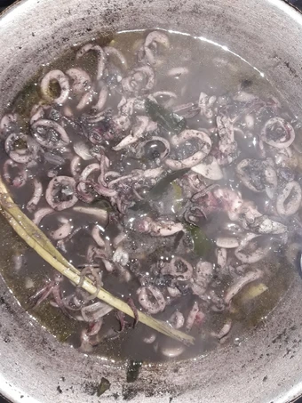 Cara Mudah Menyiapkan Resep Cumi lada hitam saos tiram yang Lezat Anti Ribet, Lezat Sekali